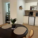 Apartament Peaceful & Elegant Retreat In The Heart Of Town *