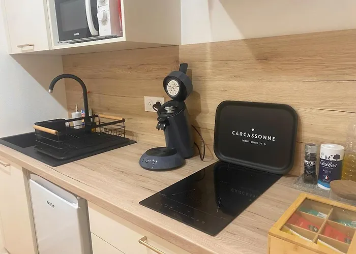 Peaceful & Elegant Retreat In The Heart Of Town *