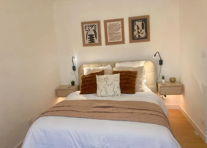 Peaceful & Elegant Retreat In The Heart Of Town *