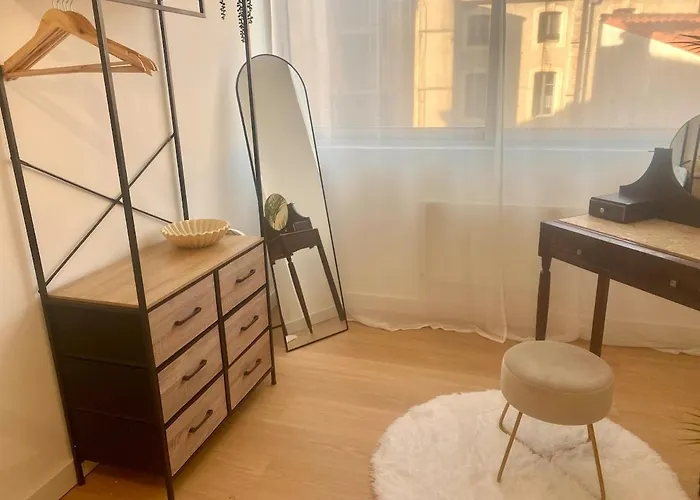 Peaceful & Elegant Retreat In The Heart Of Town Apartment Carcassonne