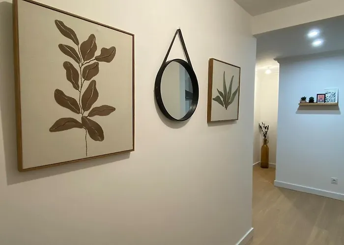 Apartment Peaceful & Elegant Retreat In The Heart Of Town